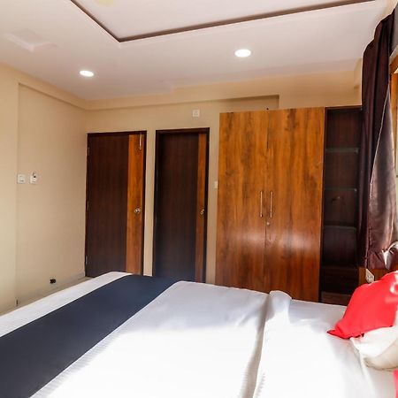 Capital O N R Residency Hotell Yelahanka Exteriör bild