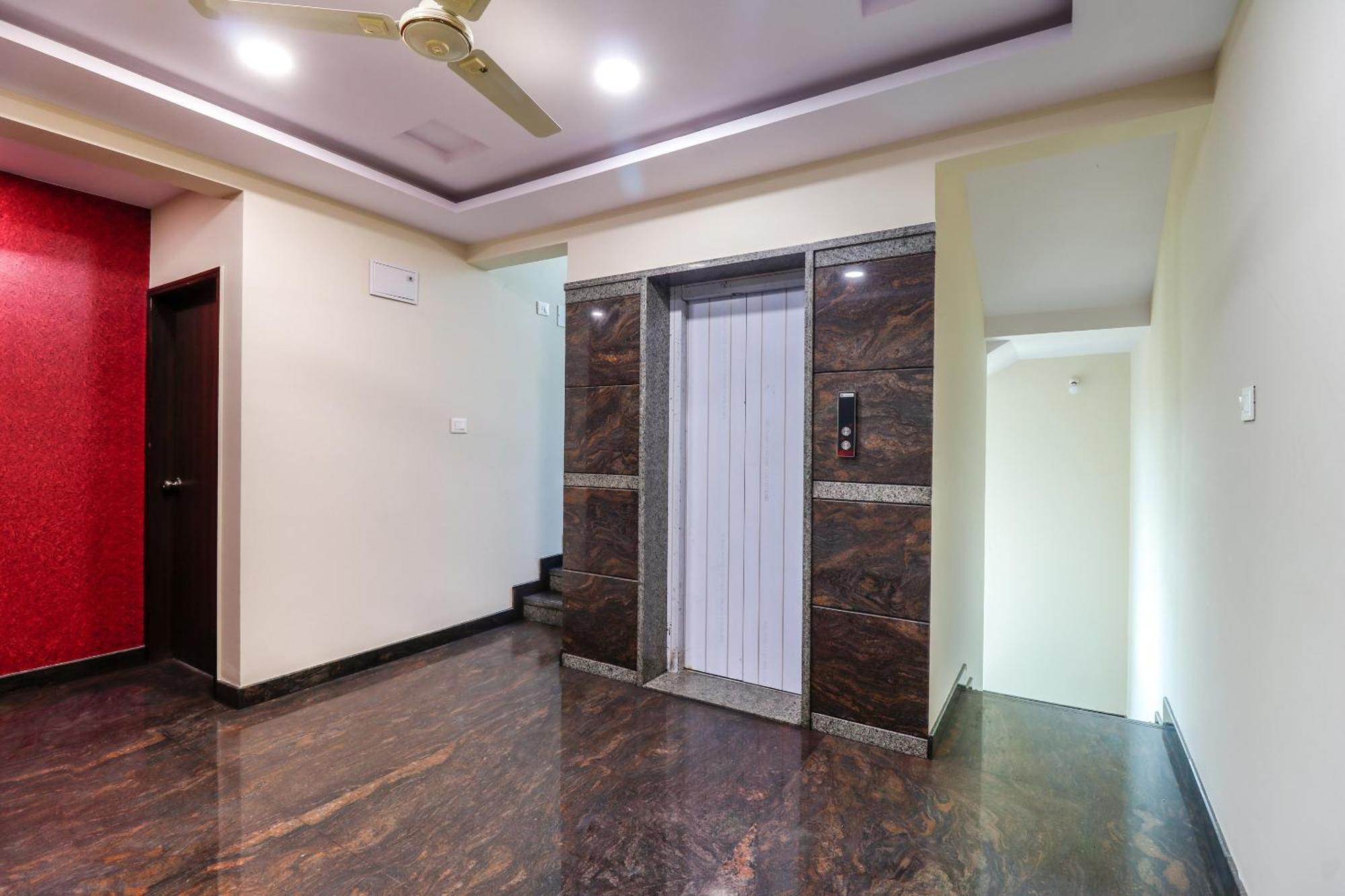 Capital O N R Residency Hotell Yelahanka Exteriör bild